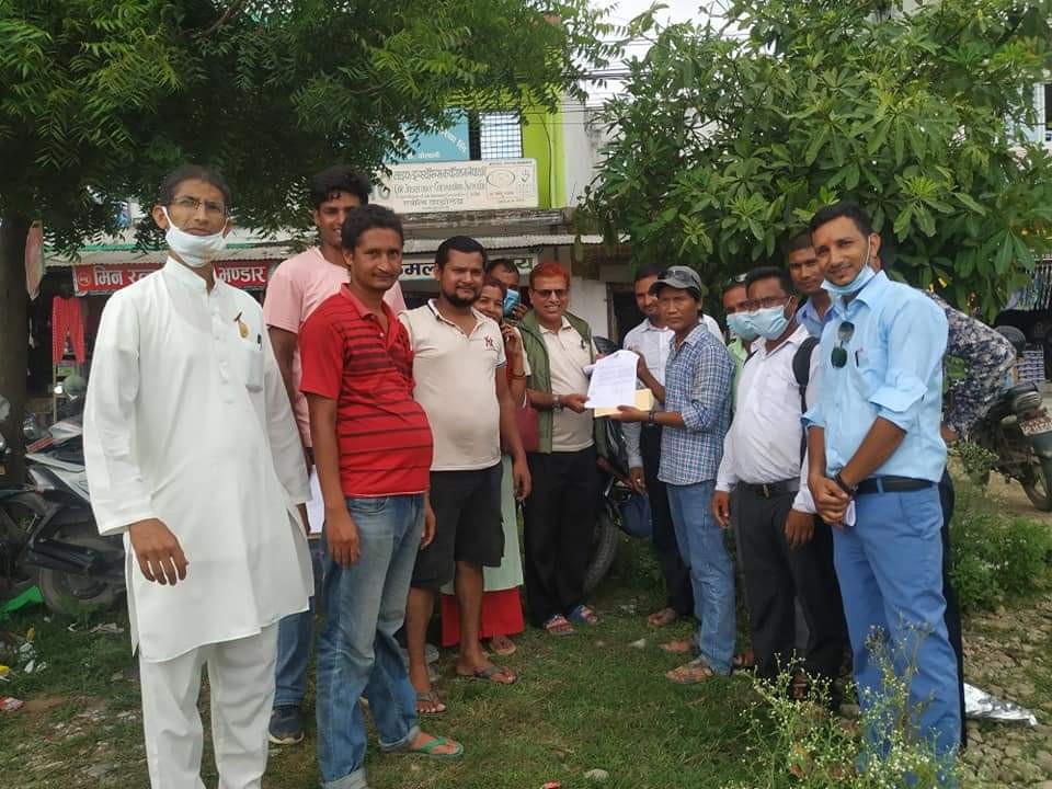 शिक्षण सिकाइ सहयोग अनुदान संघर्ष समितिले  ध्यानाकर्षणपत्र बुझाए ।