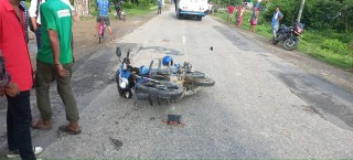 कैलालीको लम्कीचुहा १० मा मोटरसाइकल दुर्घटना हुँदा  ३ जना घाइते