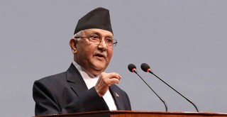 आफ्नै पार्टीका नेतालाई मन्त्री बनाइदिन ओलीले प्रधानमन्त्री देउवासँग दुइ हात जोडे ।