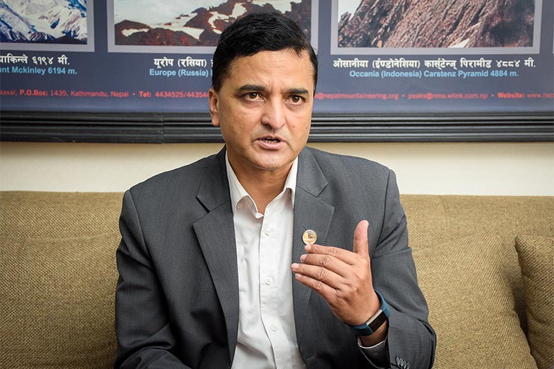 दल विभाजन सम्बन्धी अध्यादेश ल्याएपछि  एमालेका सचिव  योगेश भट्टराईको आपत्ति