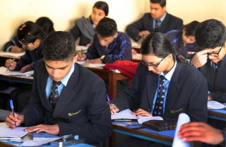 कक्षा १२ को परीक्षा खोप लगाएर सञ्चालन गर्न माग