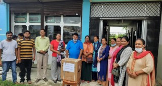पिपुल्स सामुदायिक अस्पताललाई १ थान अक्सिजन कन्सन्ट्रेटर हस्तान्तरण