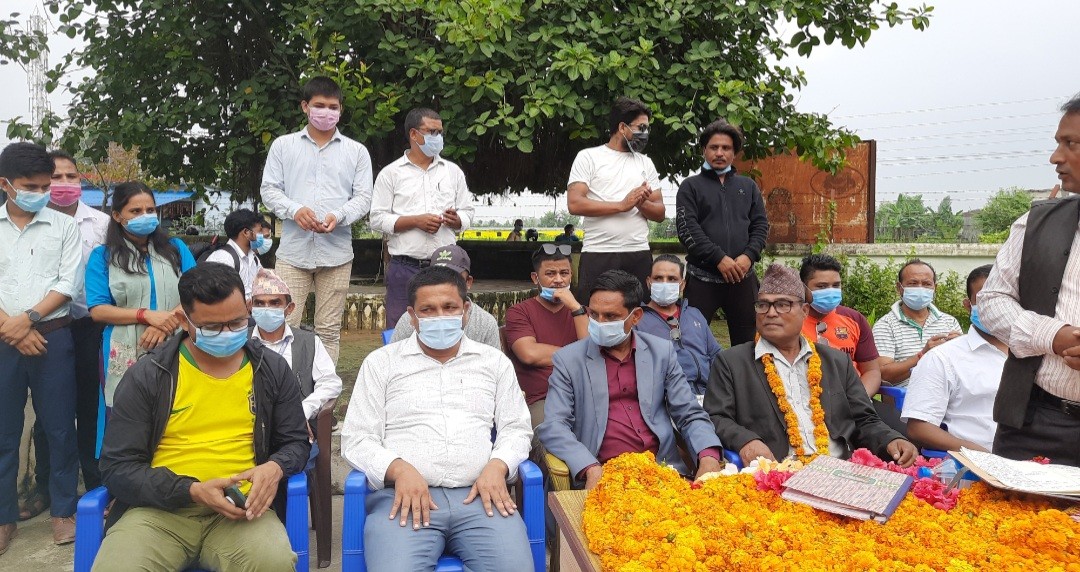 जसको कोही छैन उसको हामी छौ अभियानबाट  स्वास्थ्यकर्मीहरू सम्मानित