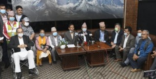 मृगौला प्रत्यारोपण गरेर स्वदेश फर्किए नेकपा एसका नेता खनाल