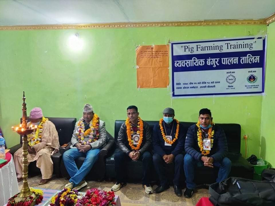 व्यावसायिक बंगुर पालन सम्बन्धी ३ दिने तालिम सुरु
