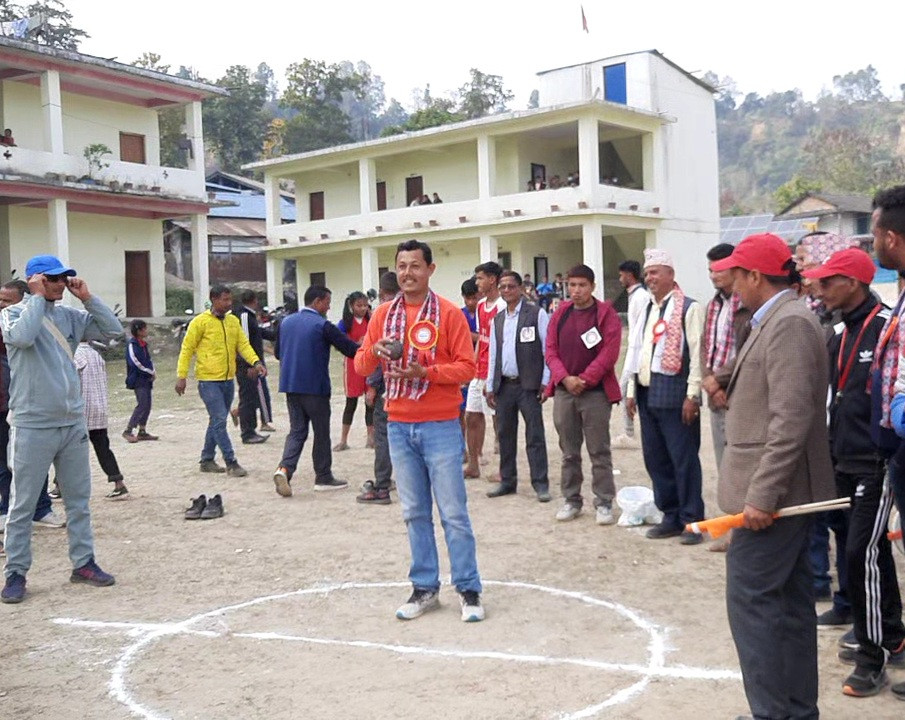 वडाध्यक्ष कप खेलकुद कार्यक्रम मोहन्याल ७ बढिगाउँमा सुरु